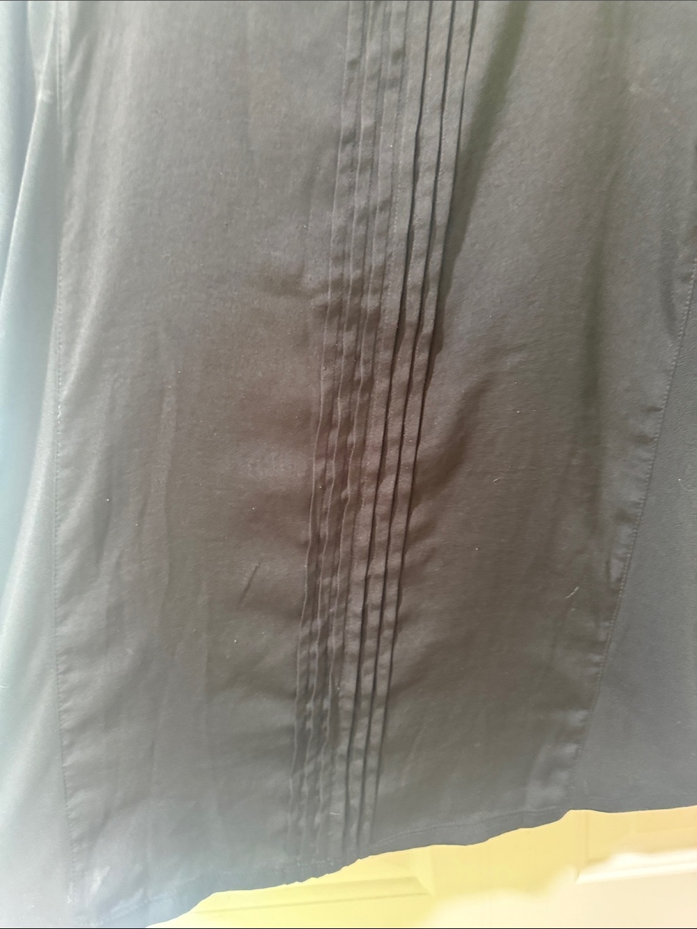Banana Republic Women’s Black Short-Sleeve Pintuck Front Top - Picture 6 of 7